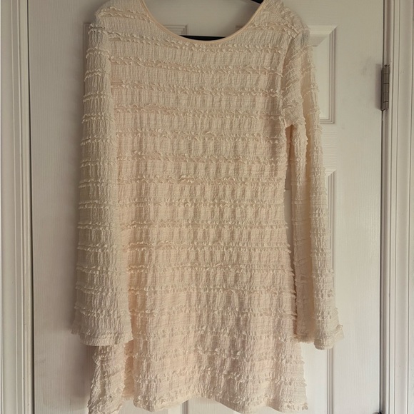 Textured White Long Sleeve Dress - Picture 3 of 6